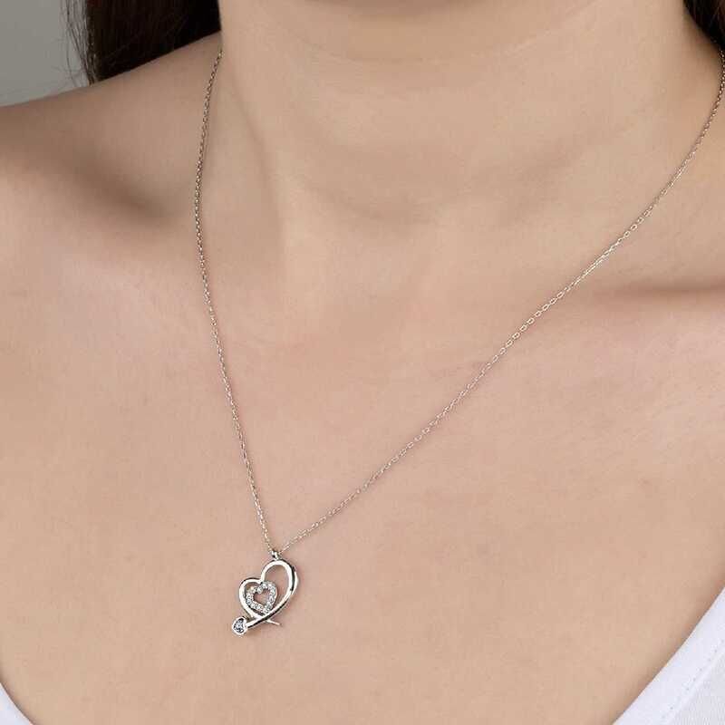 Collar de mujer con corazón de plata y piedra Swarovski
