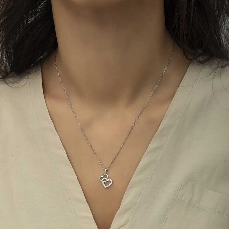 Collar de corazón de plata para mujer