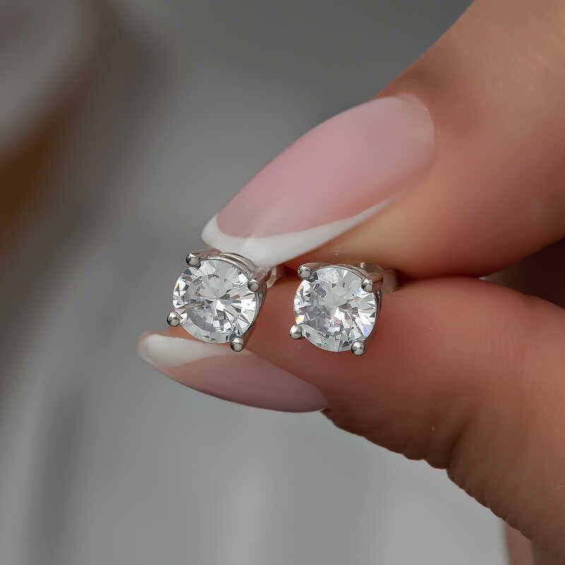 Gümüş 4 mm Beyaz Zirkon Tek Taş Kadın Küpe