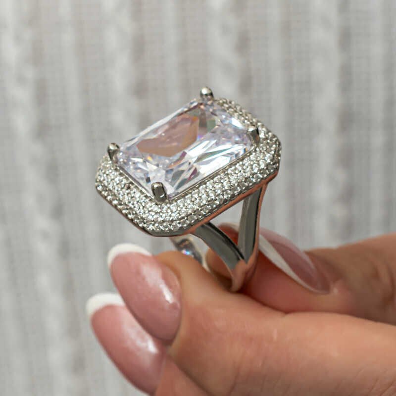 Anillo de plata con circonita para mujer
