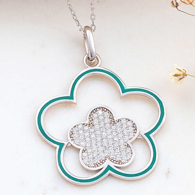 Silver Flower Patterned Women's Necklace