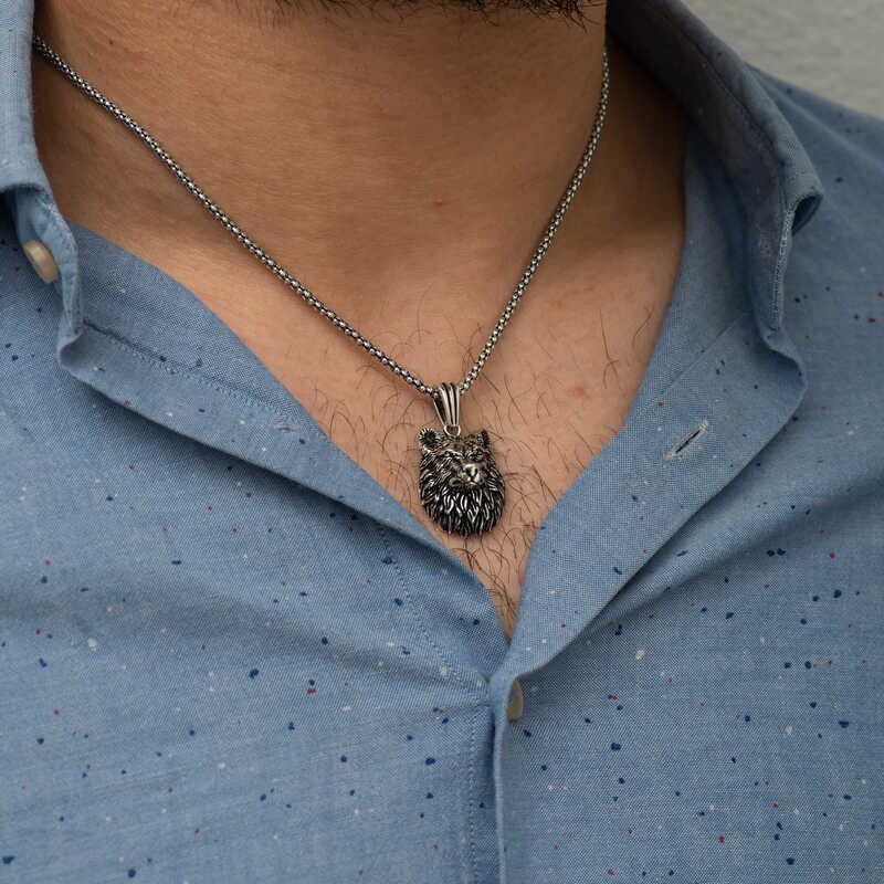 Collar de cabeza de lobo de plata