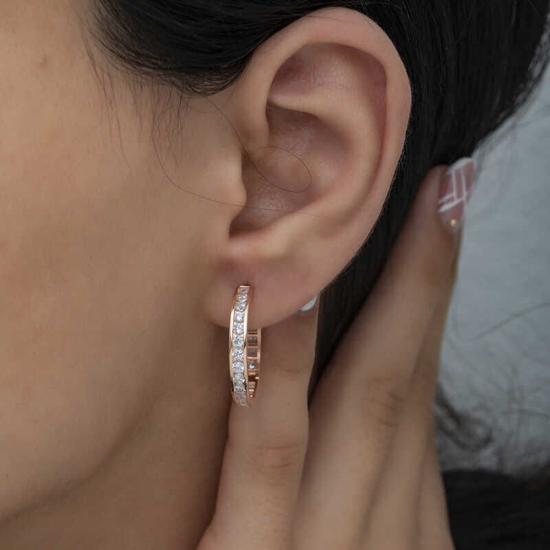 Pendientes de aro con circonitas plateadas para mujer