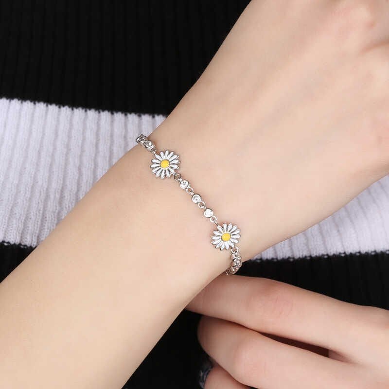 Silver Daisy Women's Bracelet