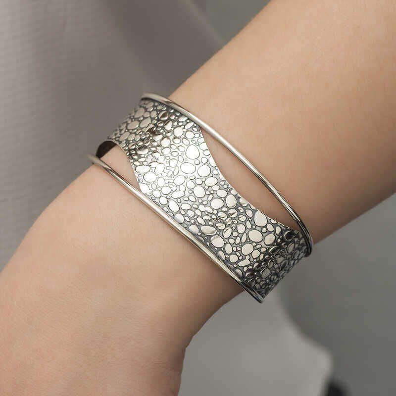 Silver Antique Patterned Women's Bracelet