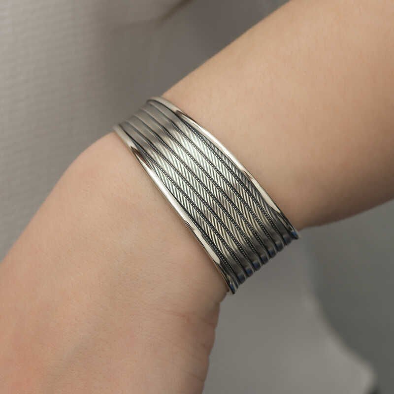 Silver Antique Patterned Women's Bracelet