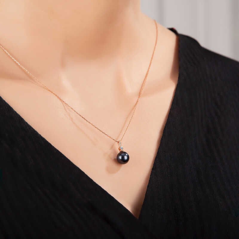Collar de mujer con perla redonda y rosa de plata