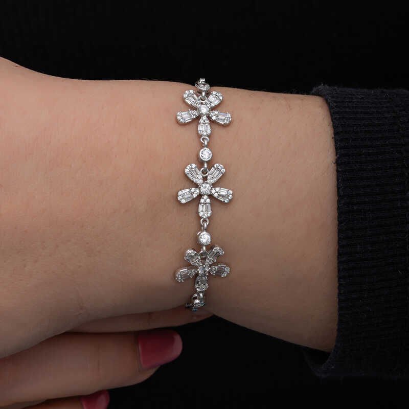 Silver Baguette Flower Patterned Women's Bracelet
