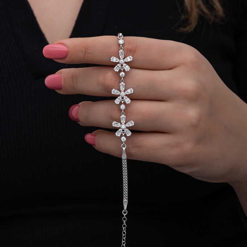 Silver Baguette Flower Patterned Women's Bracelet