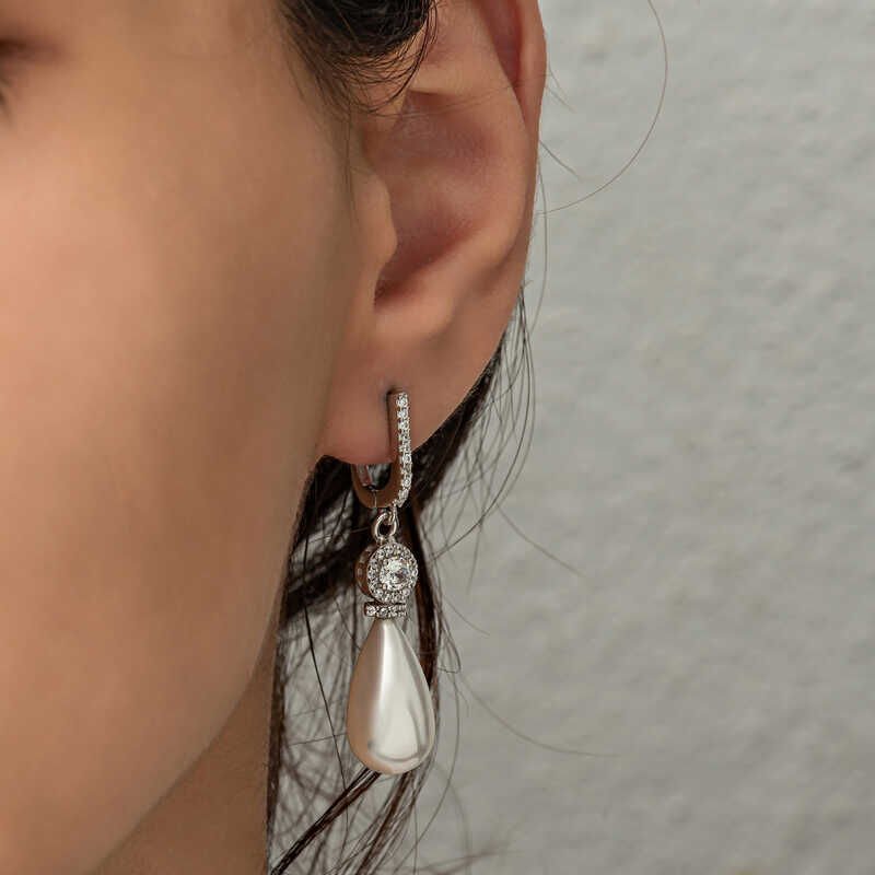 Pendiente de perla de gota de plata para mujer
