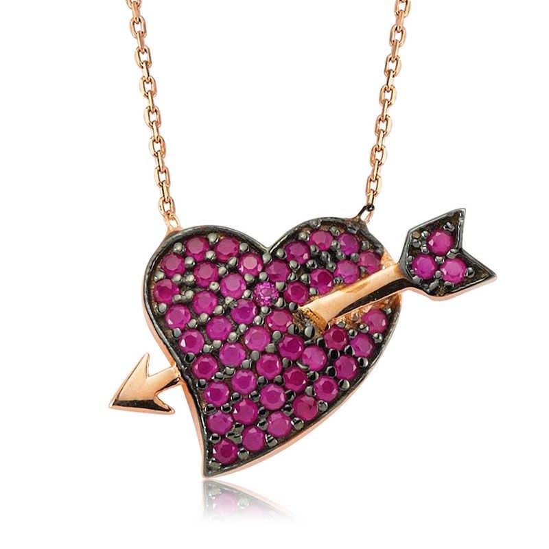 Collar de mujer con flecha de amor rosa y plata