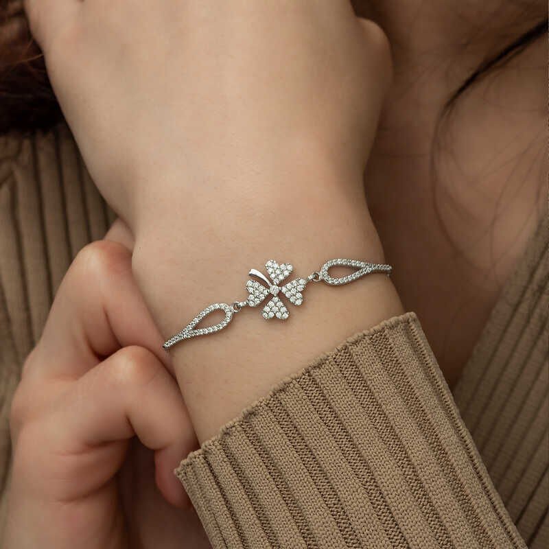 Silver Clover Bracelet