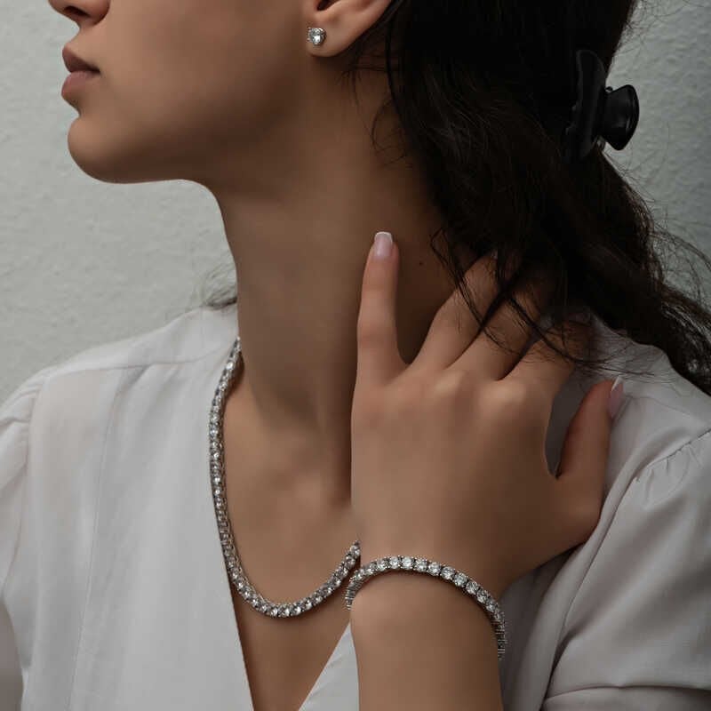 Silver 5 mm White Stone Waterway Women's Set