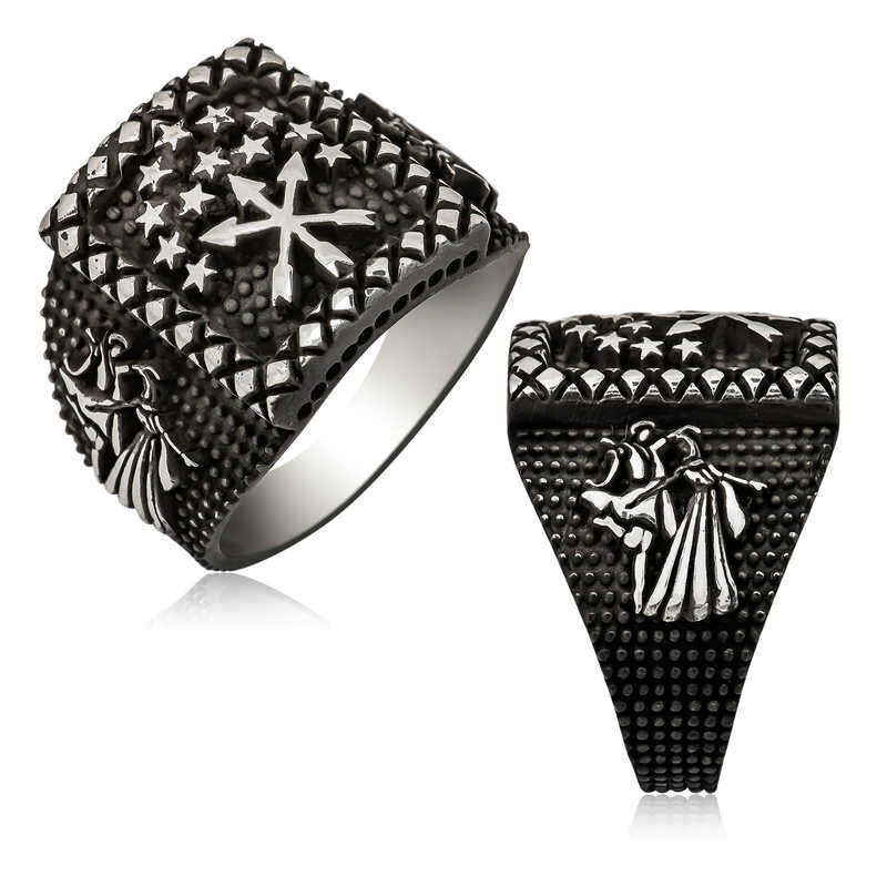 Anillo de plata para hombre con figuras caucásicas circasianas