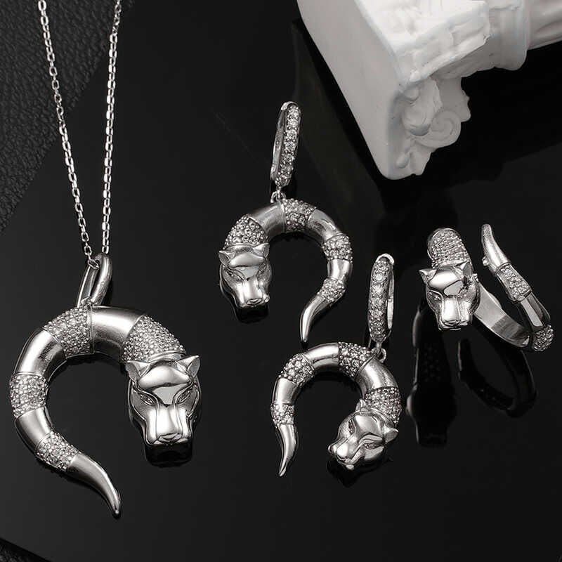 Silver Tiger Figured Women Set