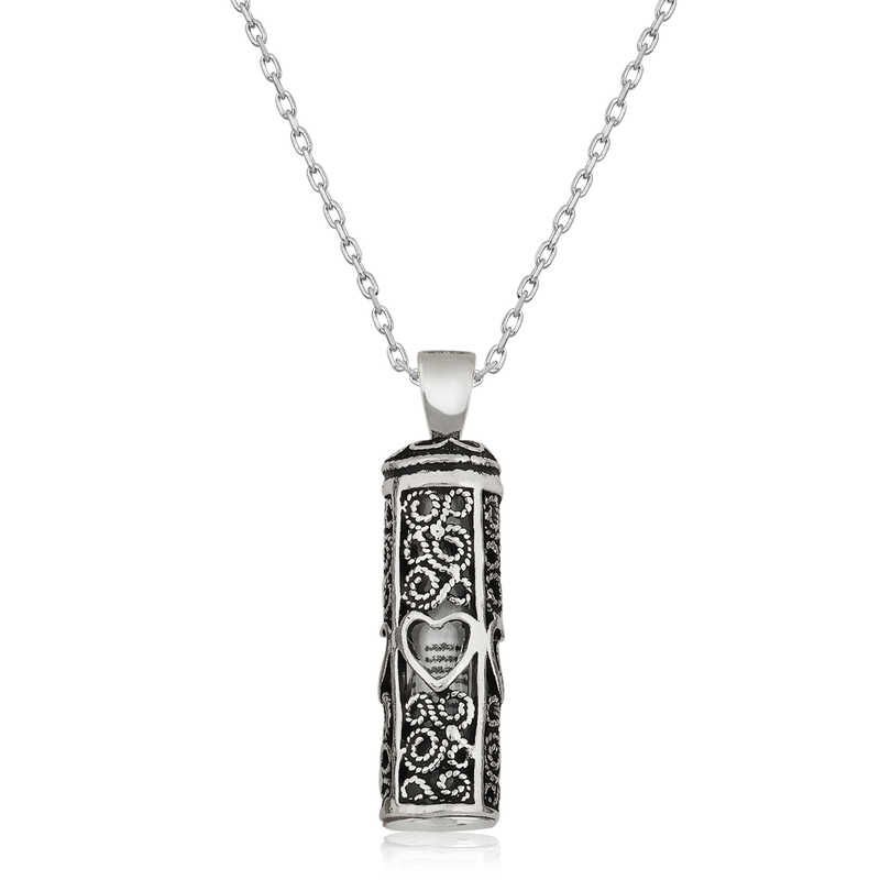 Collar Cevşen-ül Kebir con diseño de corazón plateado