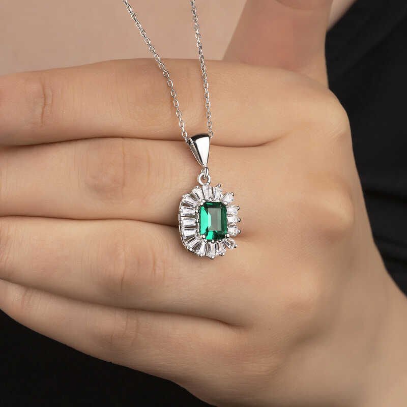 Silver Diamond Mounted Emerald Stone Women's Necklace