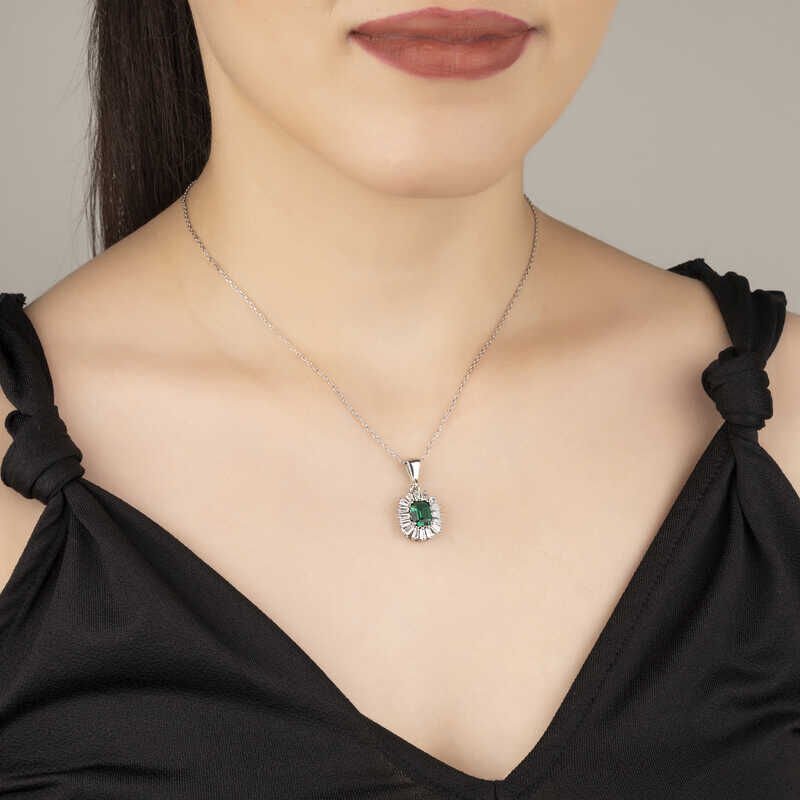 Silver Diamond Mounted Emerald Stone Women's Necklace